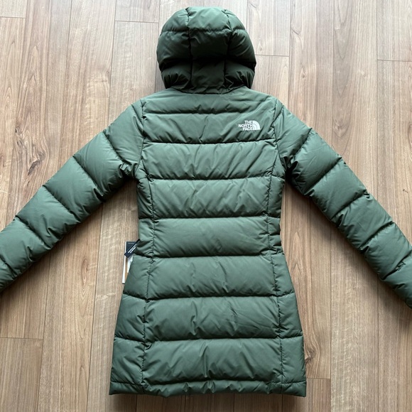 The North Face - Gotham Parka in Thyme Green - Picture 5 of 6